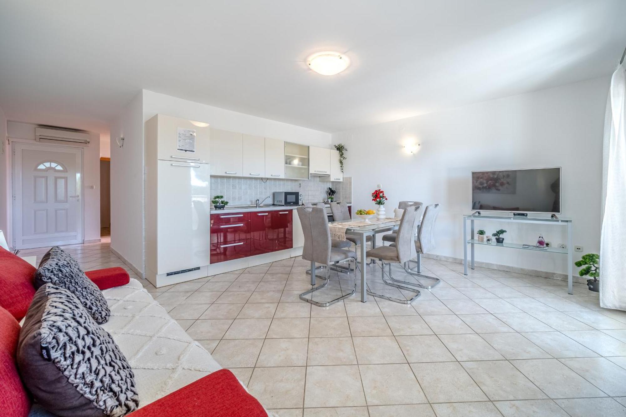 Apartment Milna - With Swimming Pool & Amazing Seaviews, Above Bijaka Beach Экстерьер фото