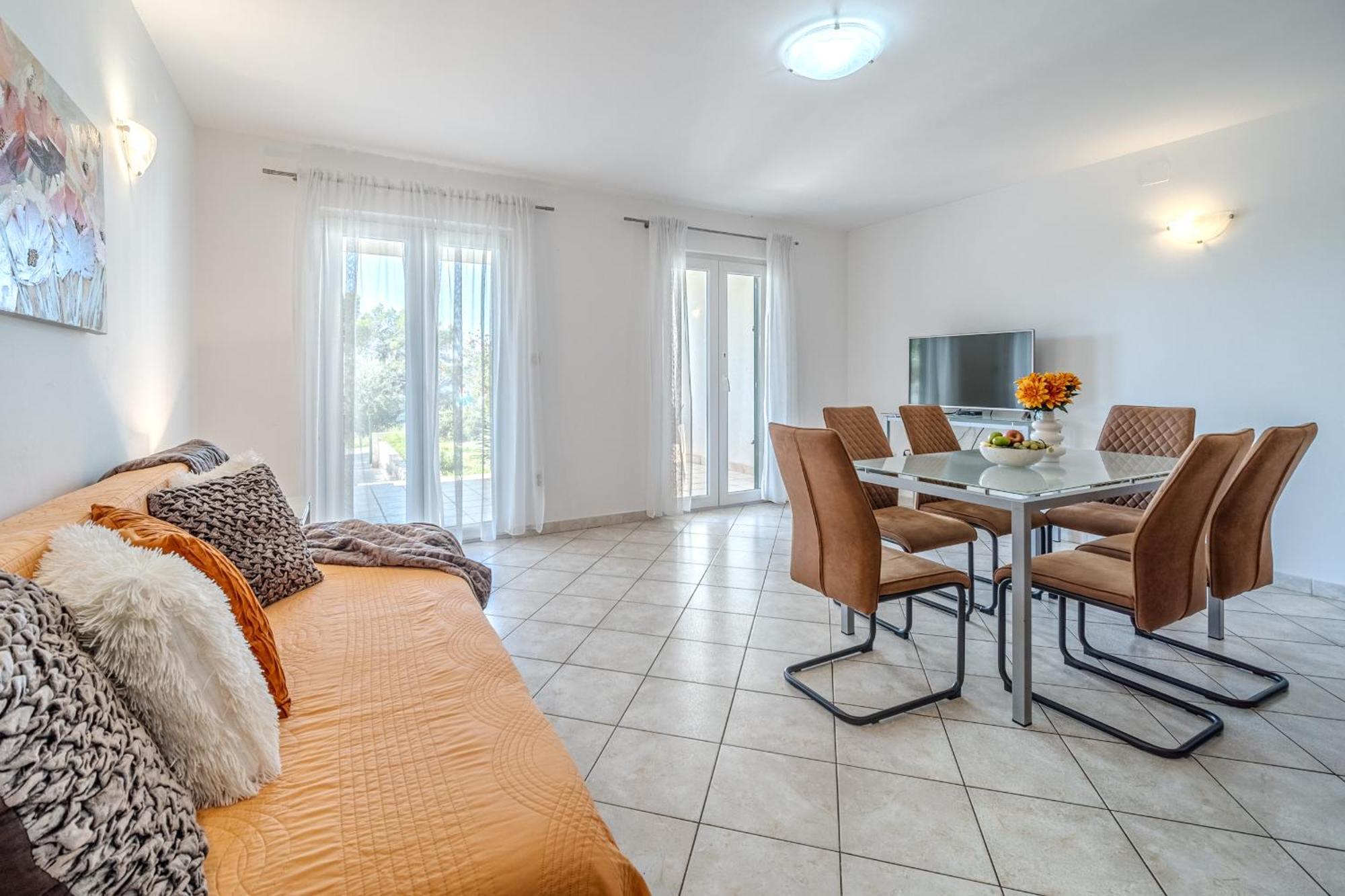 Apartment Milna - With Swimming Pool & Amazing Seaviews, Above Bijaka Beach Экстерьер фото