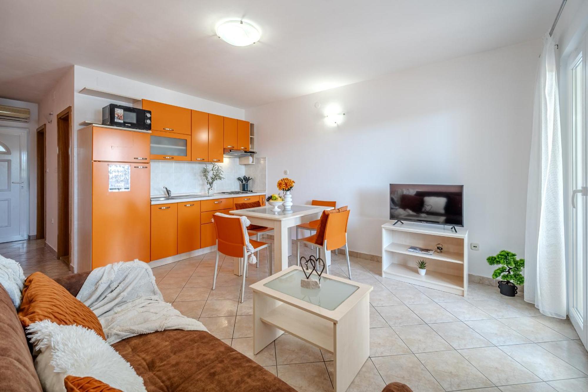 Apartment Milna - With Swimming Pool & Amazing Seaviews, Above Bijaka Beach Экстерьер фото