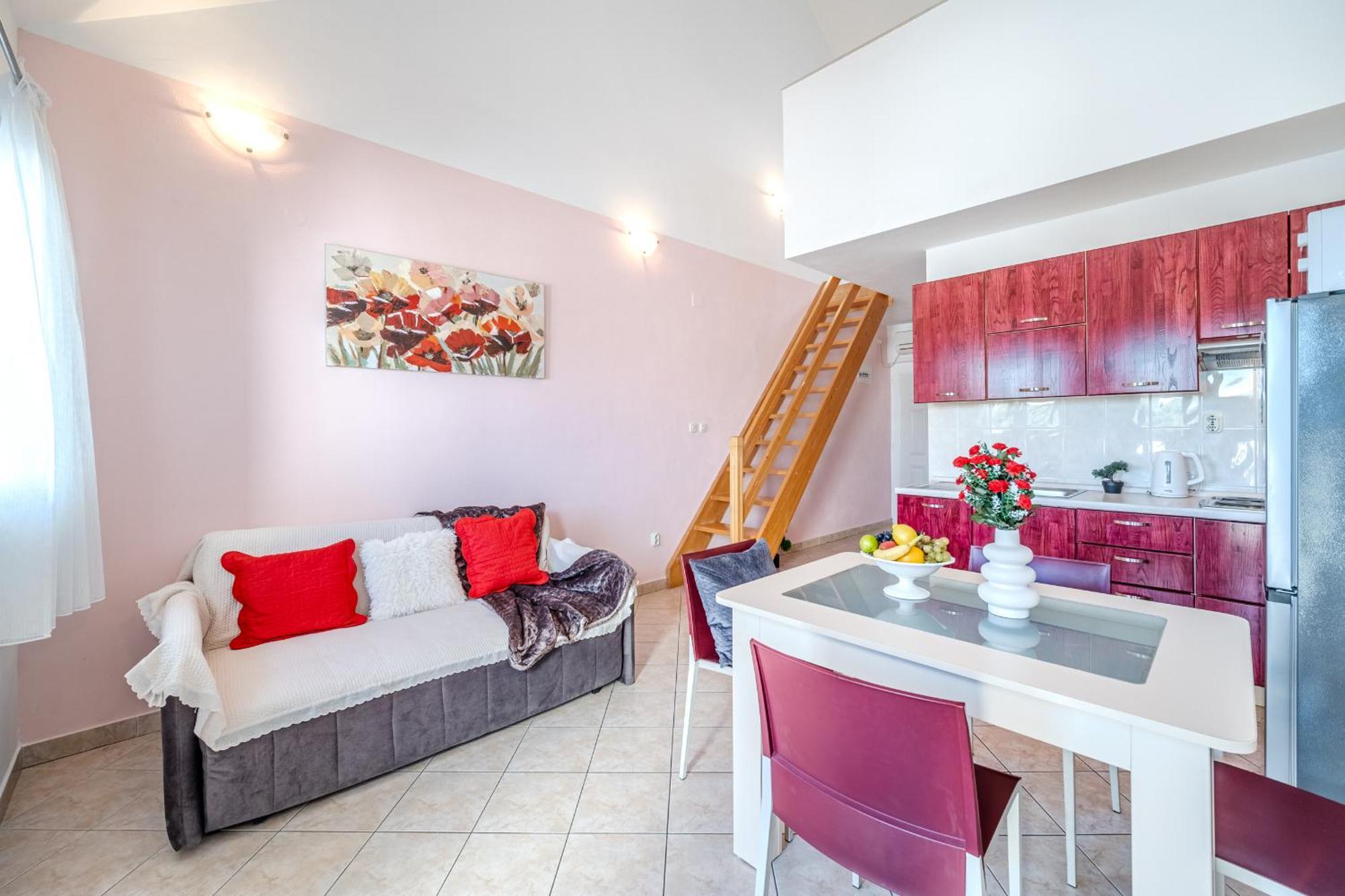 Apartment Milna - With Swimming Pool & Amazing Seaviews, Above Bijaka Beach Экстерьер фото